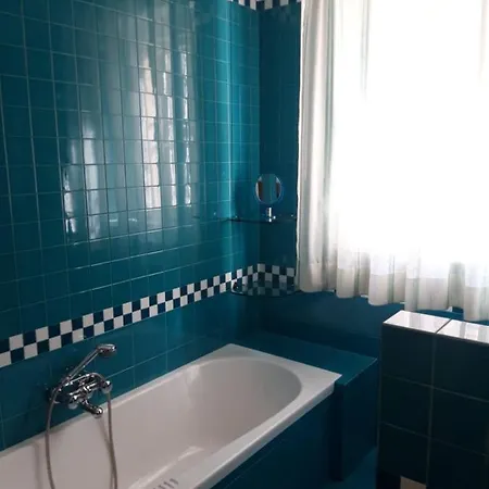 Lo Studiolo D'arte Mini Apartamento *