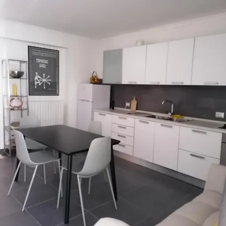 Lo Studiolo D'arte Mini Castelplanio